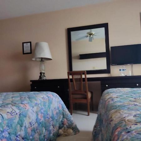 Hotel Mary Celaya Celaya  Luaran gambar