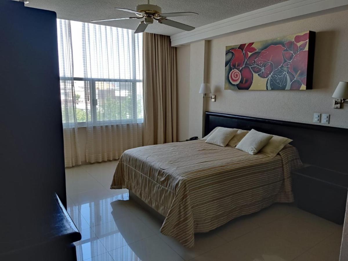 Hotel Mary Celaya Celaya  Luaran gambar
