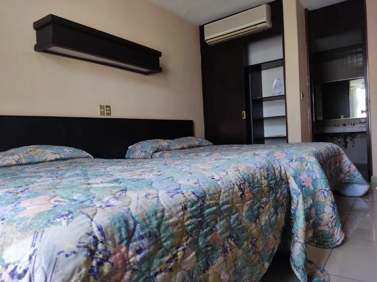 Hotel Mary Celaya Celaya  Luaran gambar