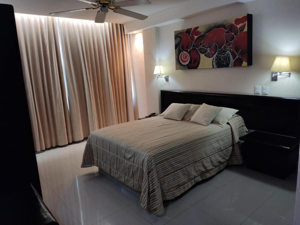Hotel Mary Celaya Celaya  Luaran gambar